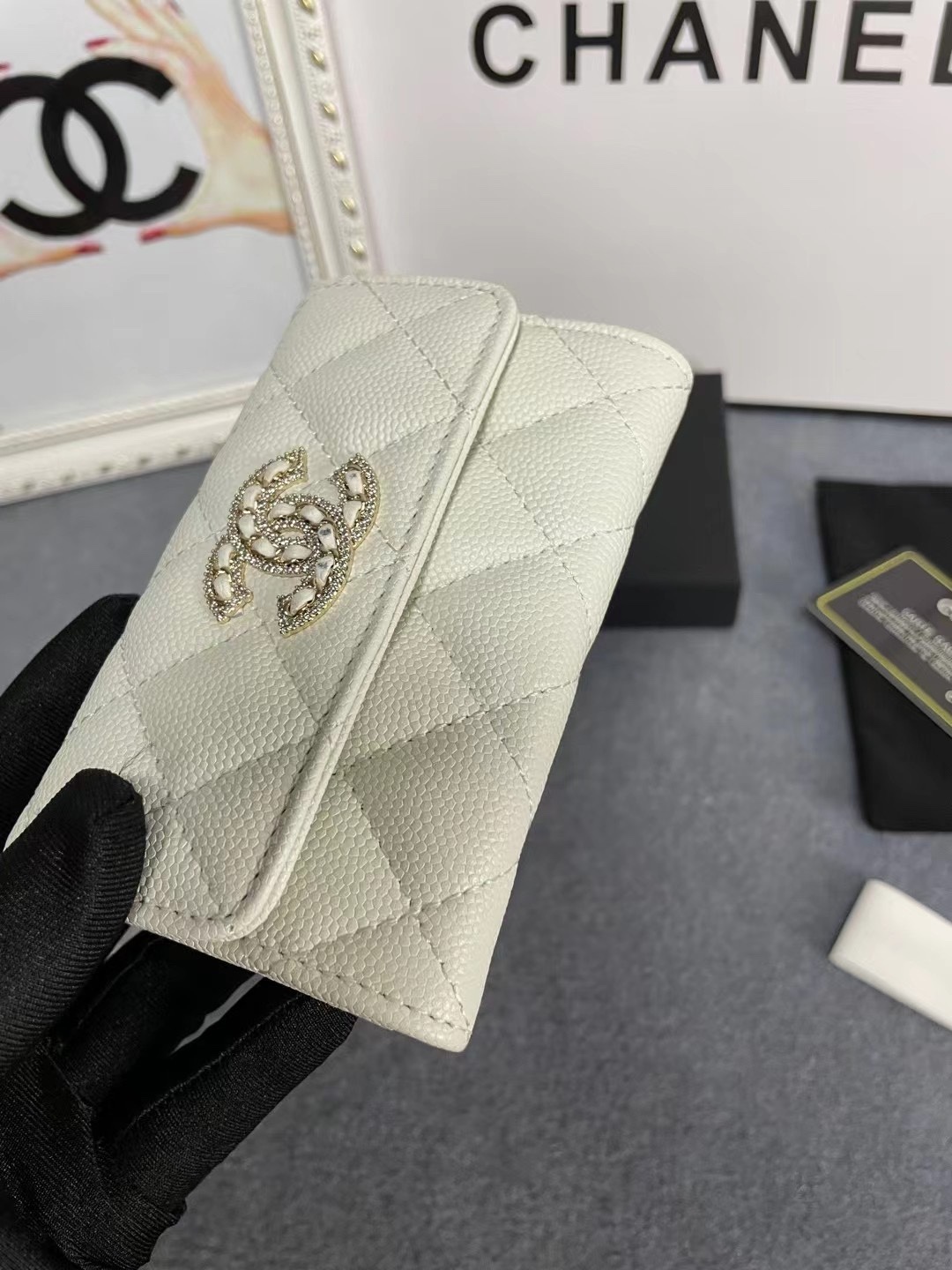 シャネル「Chanel」カヴィアレザー ダイヤモンドロゴ カードケース