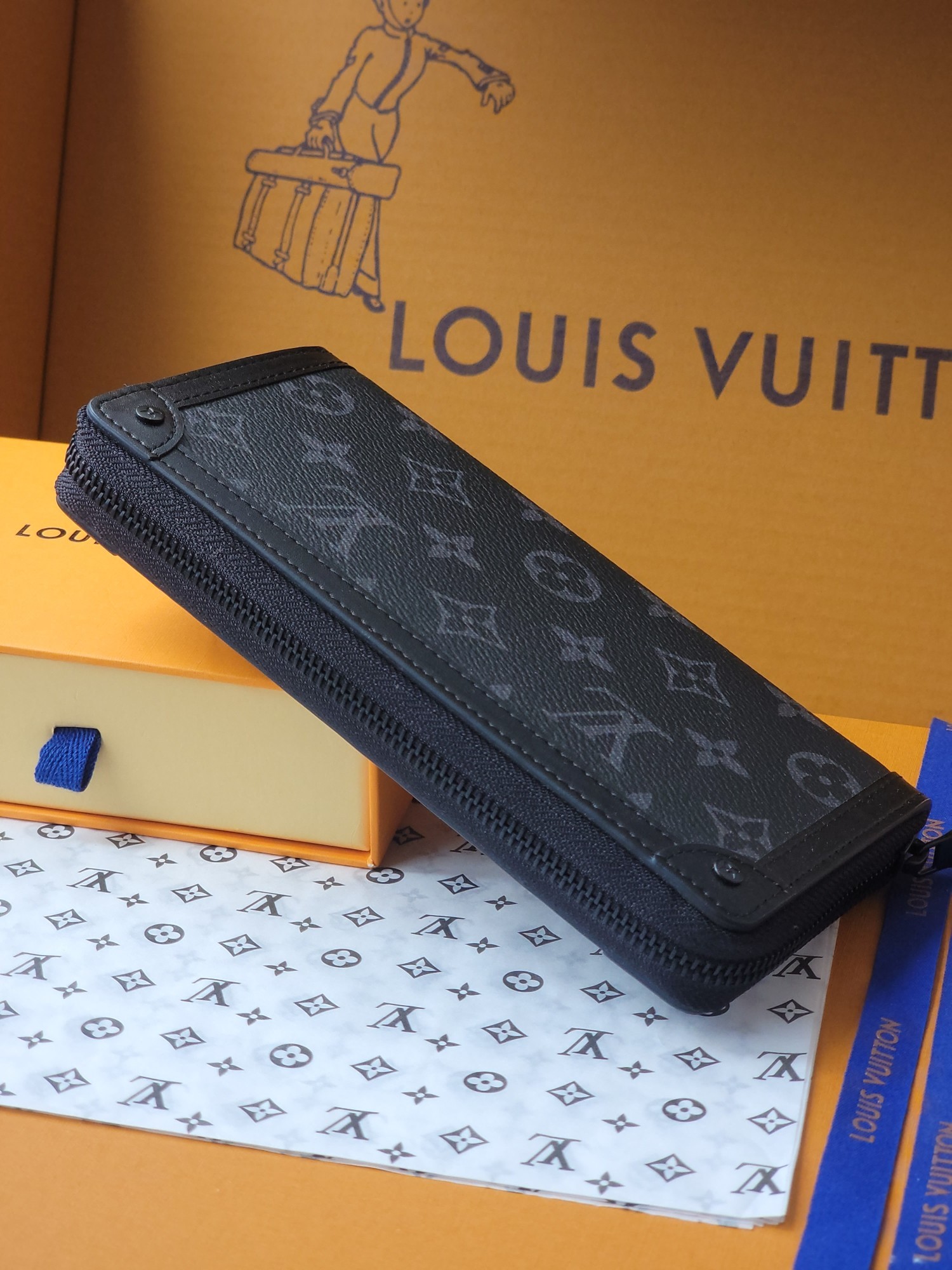 ルイ・ヴィトン「Louis Vuitton」TRUNK ラジッパー式長財布
