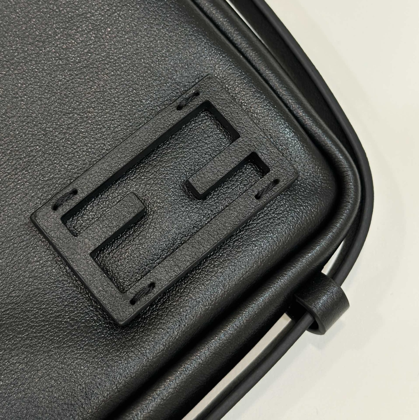 フェンディ「Fendi」Simy ショルダーバッグ