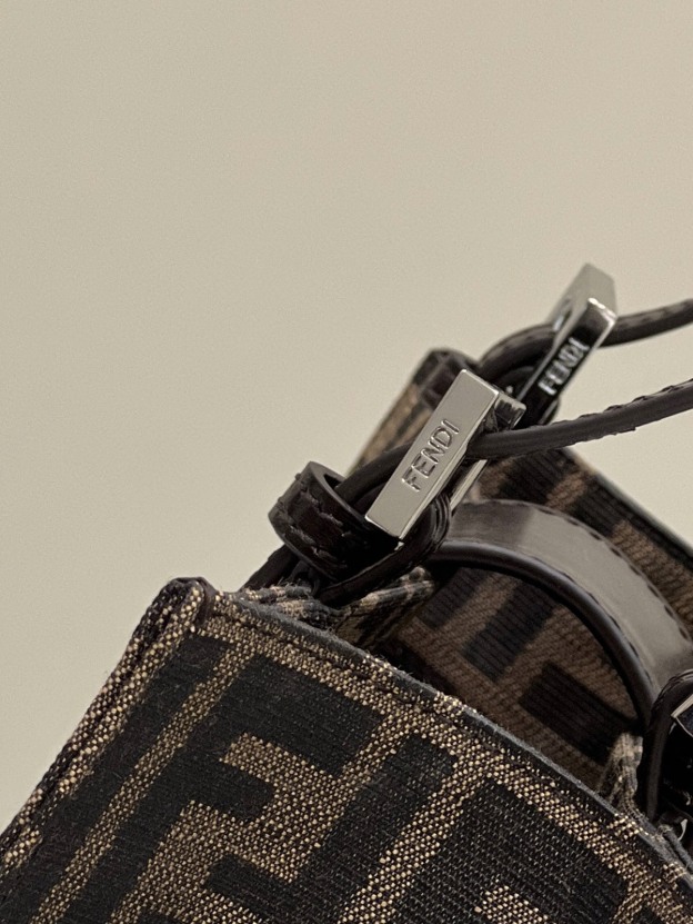 フェンディ「Fendi」ミニモノグラム トートバッグ