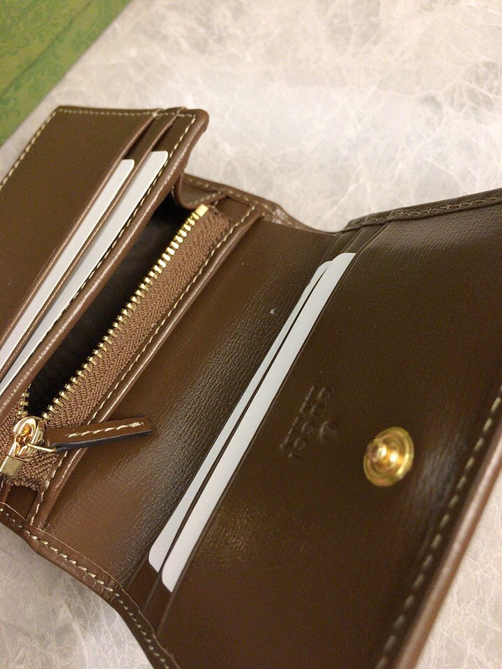 グッチ「Gucci」GG EMBLEM 財布