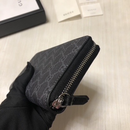 グッチ「Gucci」GG BLOOMS ジップアラウンドウォレット