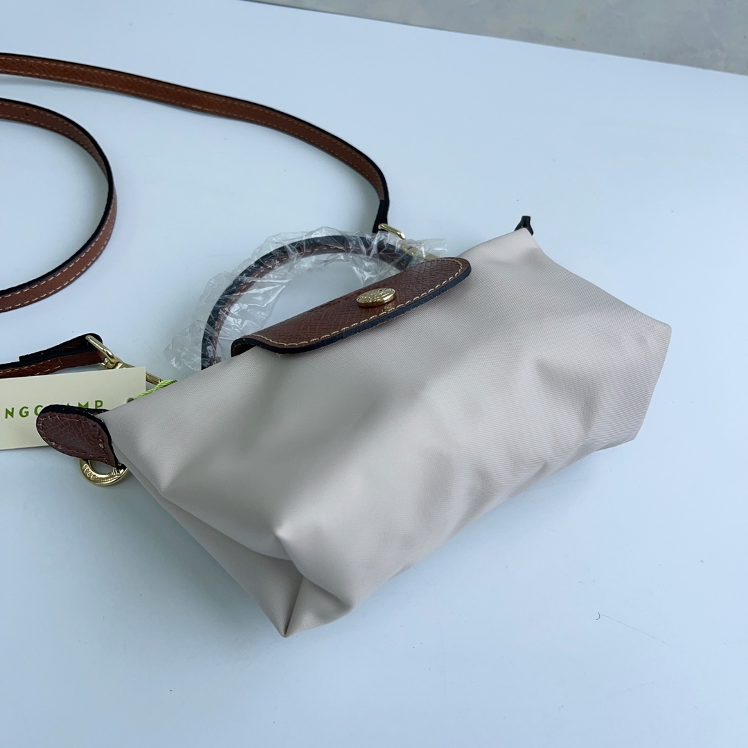 ロンシャン「Longchamp」 Le Pliage Mini ポーチバッグ