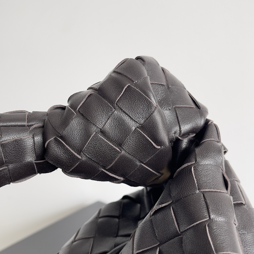 ボッテガ・ヴェネタ「Bottega Veneta」Jodie ショルダーバッグ