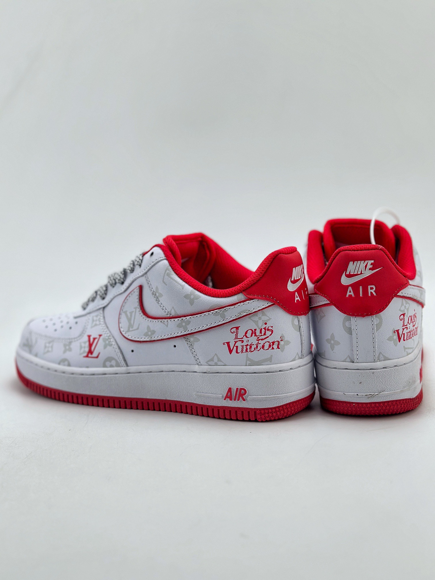 「コラボモデル」Louis Vuitton x Nike Air Force 1 Low スニーカー