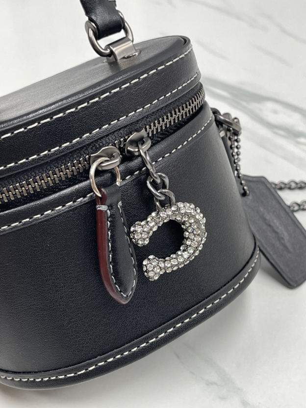 コーチ「Coach」Trail12 ミニボックスバッグ