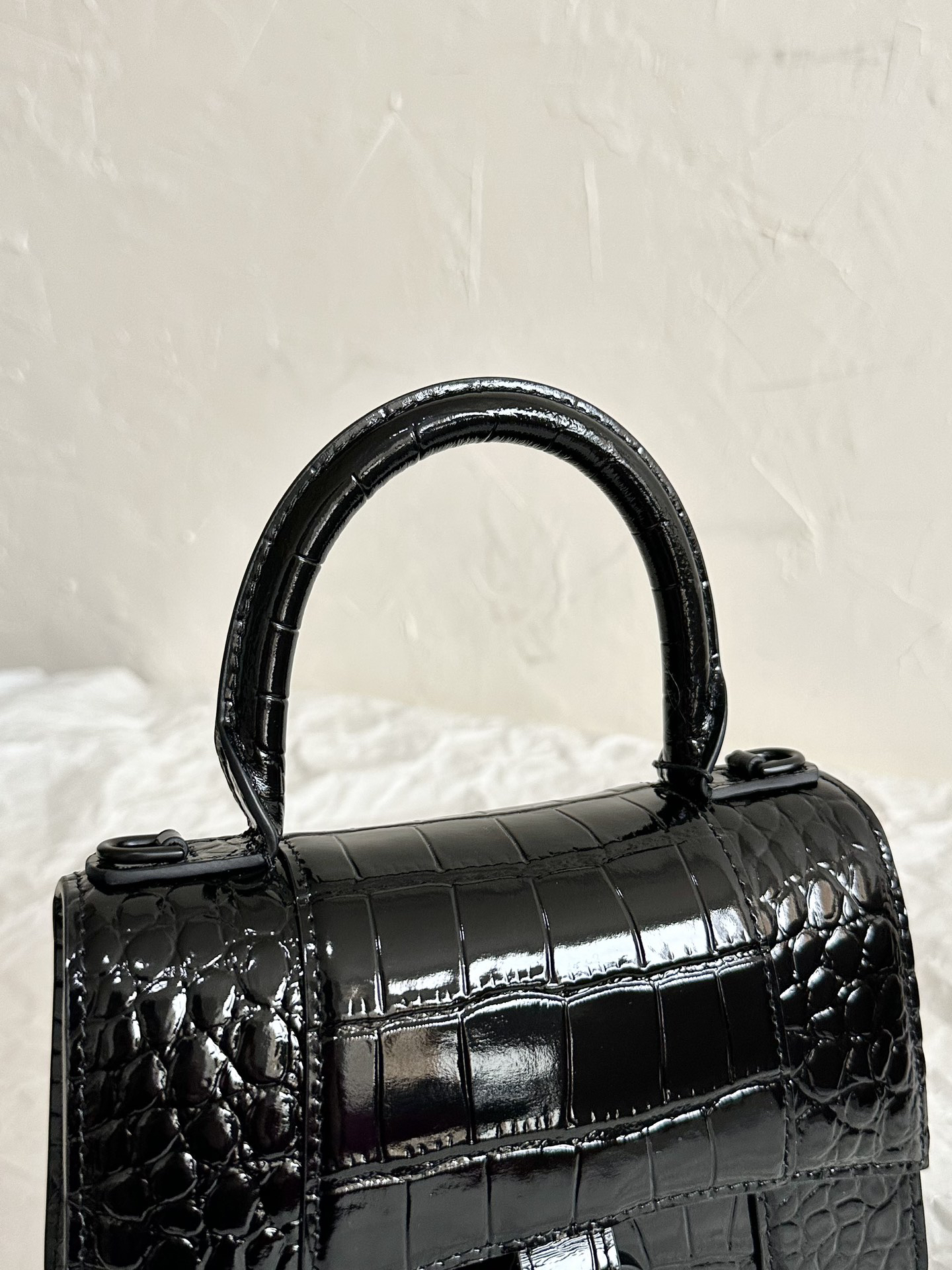 バレンシアガ「Balenciaga」Crocodile-Embossed Bag