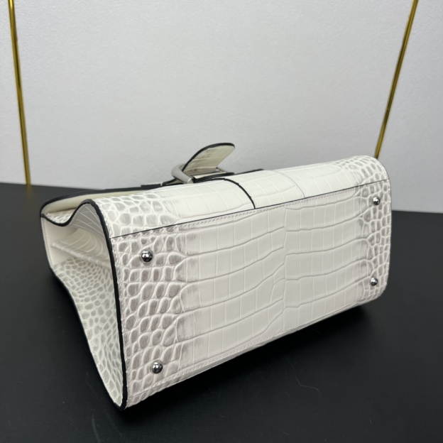 デルヴォー「Delvaux」Crocodile Embossed ショルダーバッグ