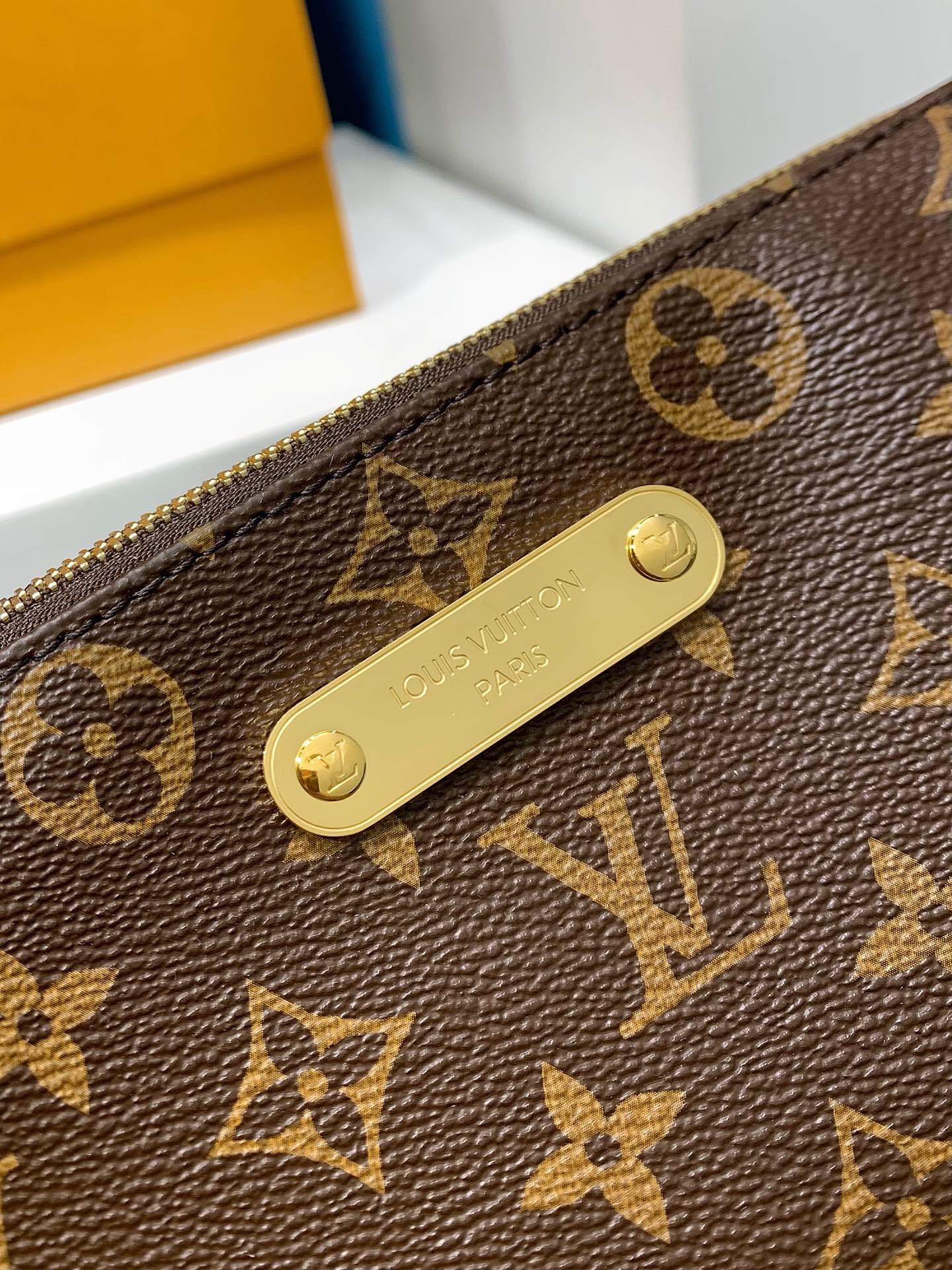 ルイ・ヴィトン「Louis Vuitton」Pochette Eva ハンドバッグ