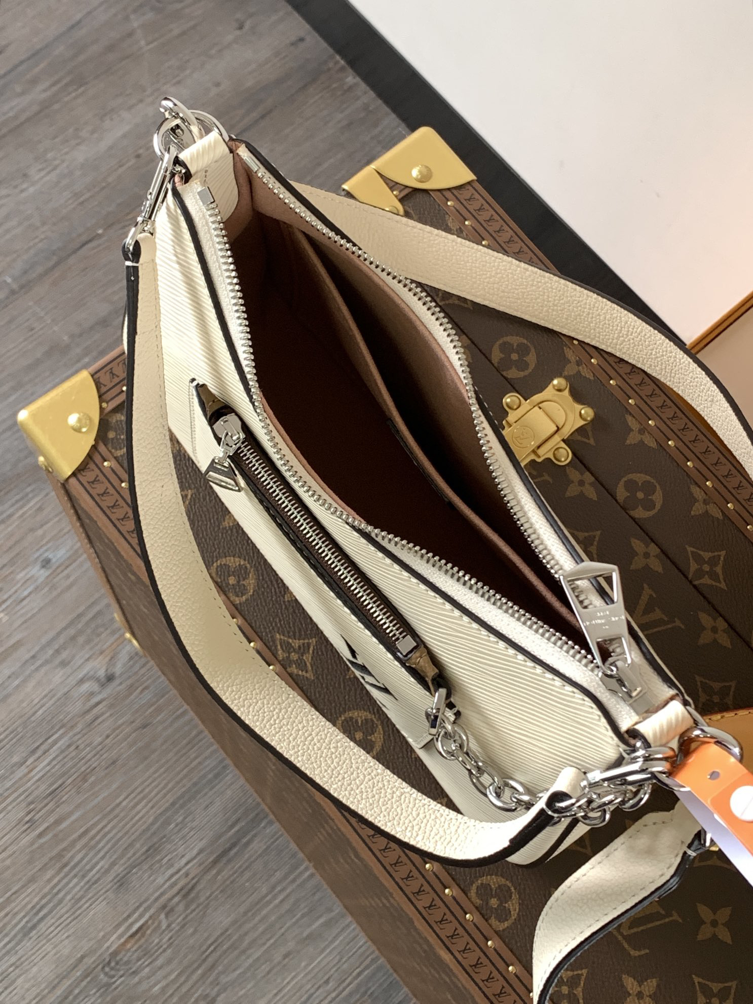 ルイ・ヴィトン(Louis Vuitton) マレル M80688