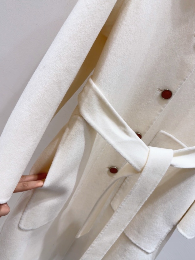 エルメス「Hermès」2025ニューコレクション コート