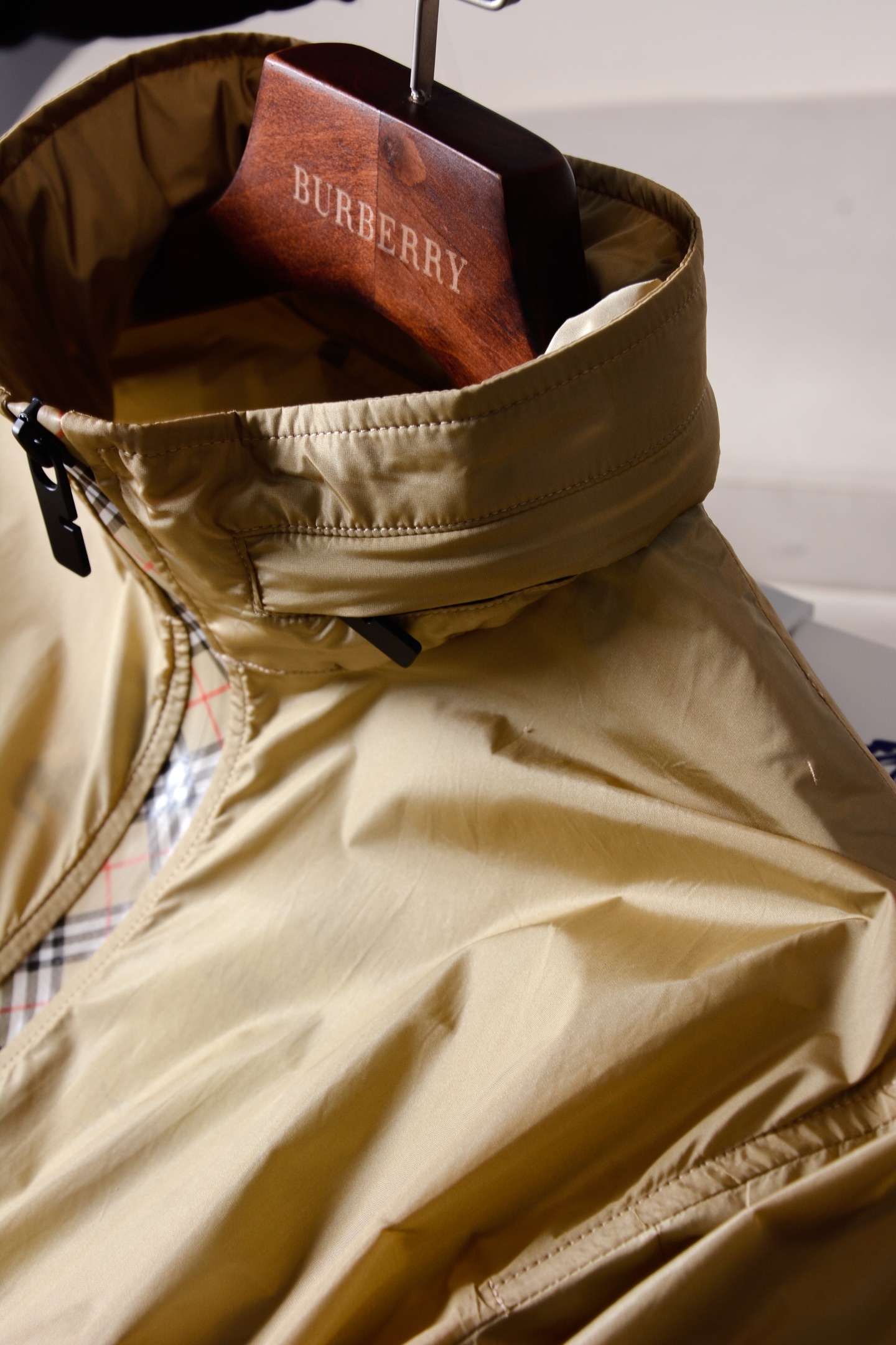 バーバリー「Burberry」Kensington Trench Coat