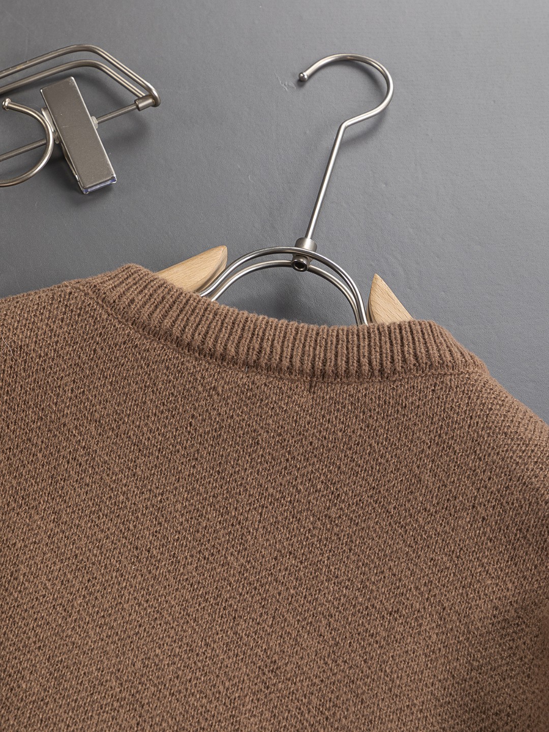 バーバリー「Burberry」25SS キルティッド カシミアブレンド ニットセーター