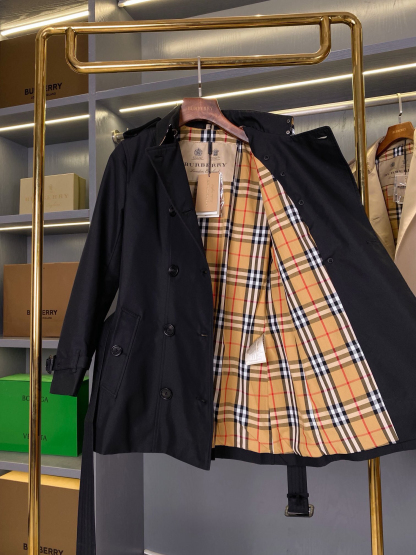バーバリー「Burberry」チェルシー ヘリテッジ トレンチコート