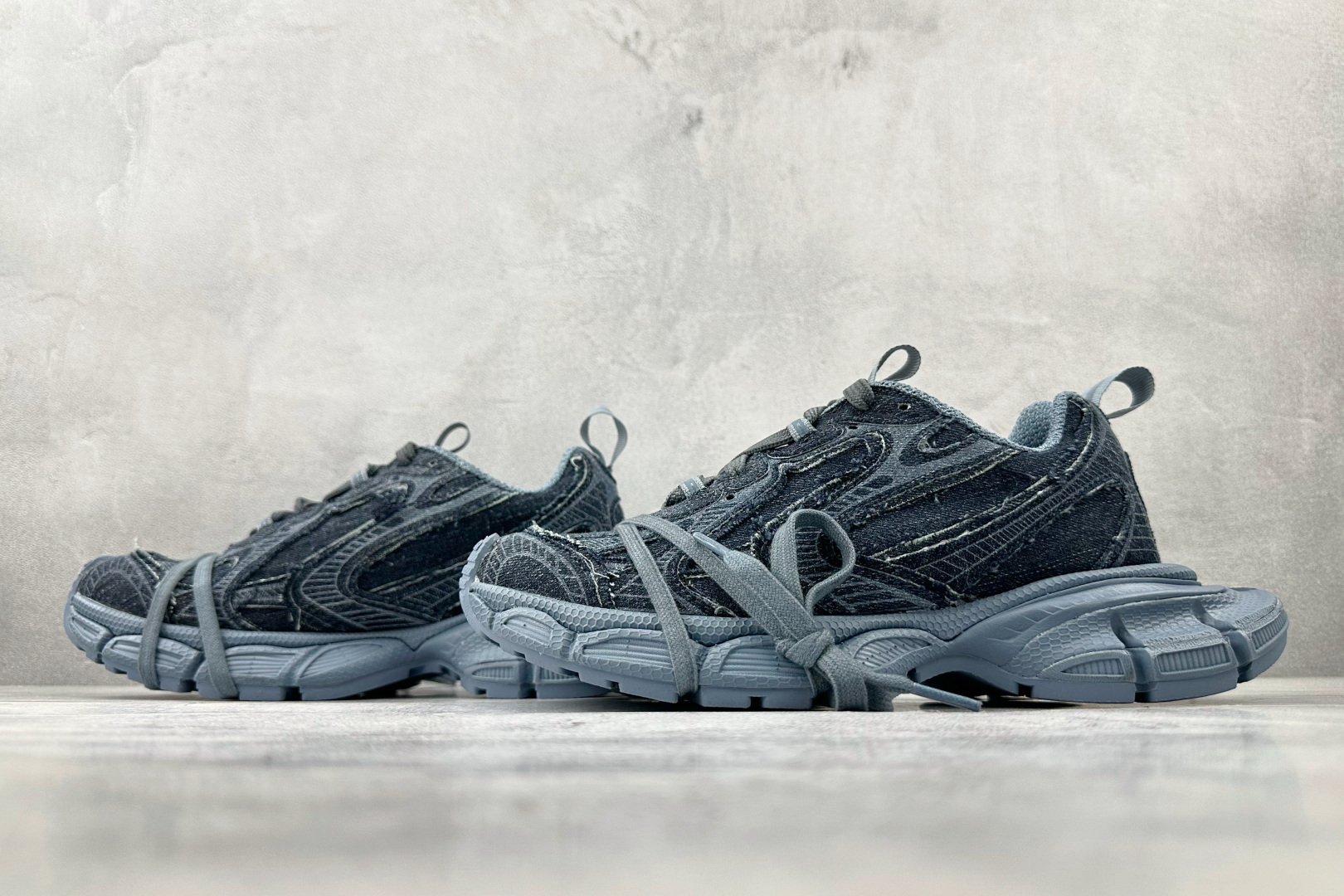 バレンシアガ「Balenciaga」トリプルS スニーカー