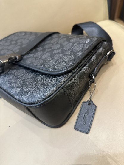 コーチ「Coach」LEAGUE メッセンジャーバッグ