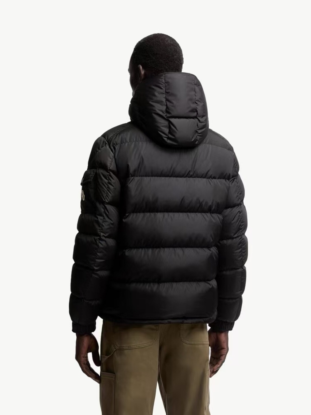 モンクレール「Moncler」Maya Mat ダウンジャケット