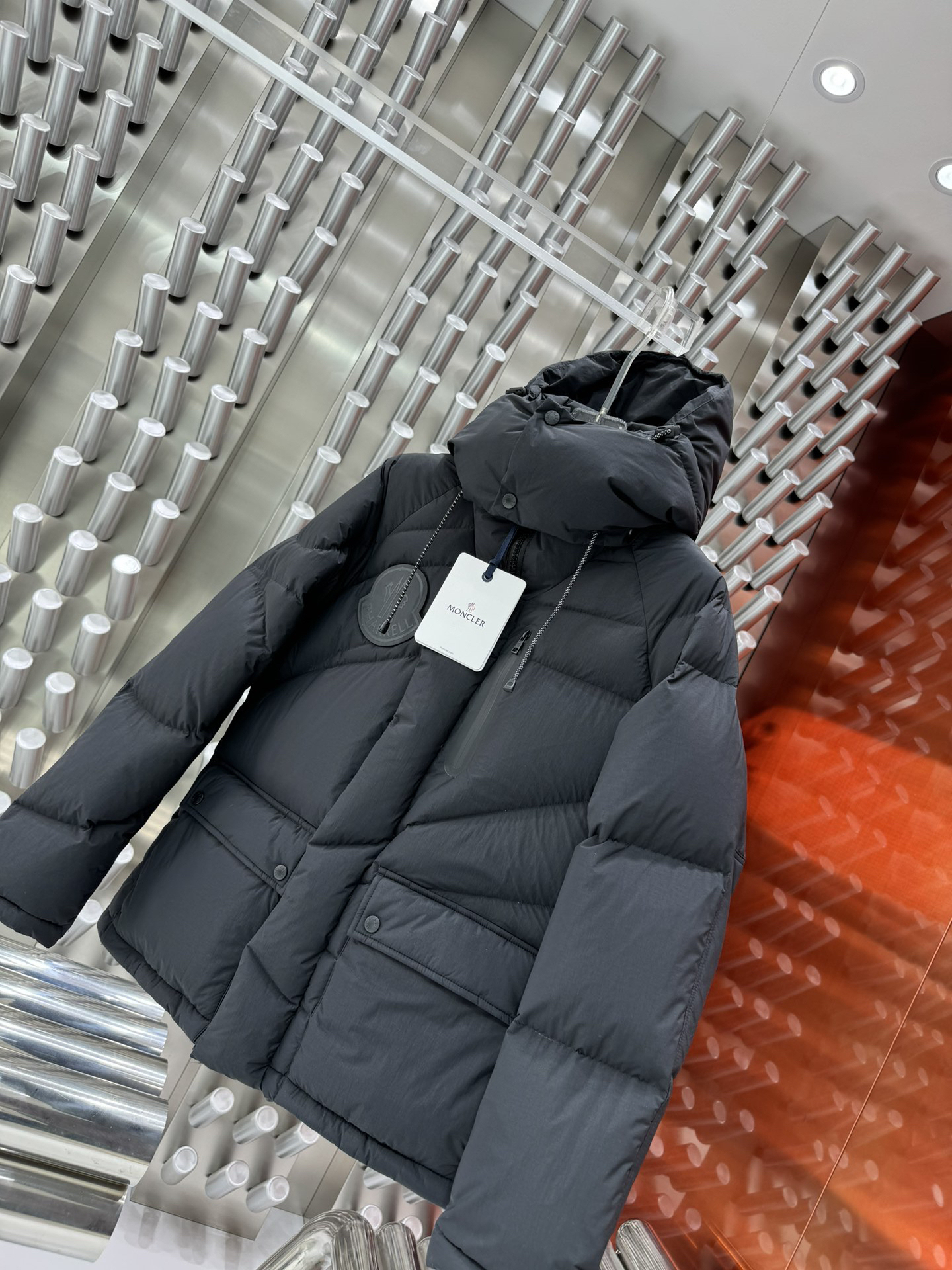 モンクレール「Moncler」ダウンジャケット
