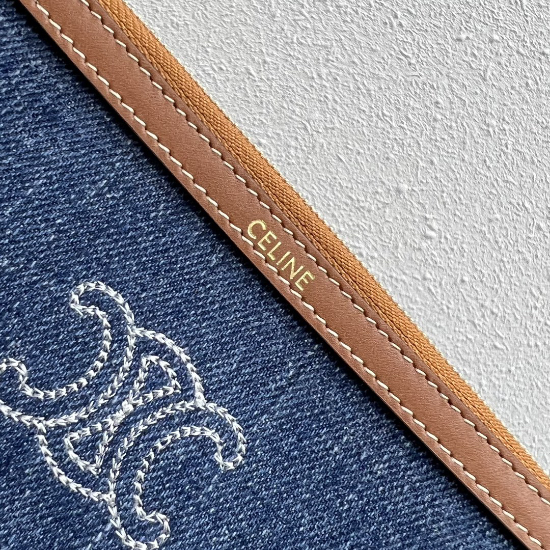 セリーヌ「Celine」CLASSIC FLAP レザー クラッチバッグ