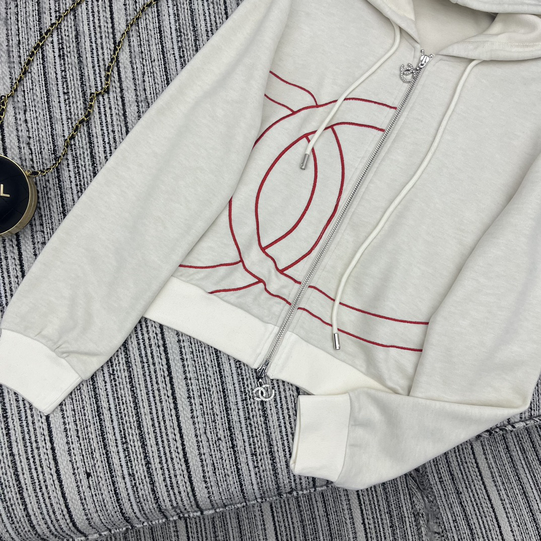 シャネル「Chanel」ダブルC エンブロイダリー パーカ & ハイウエスト ワイドパンツ セット