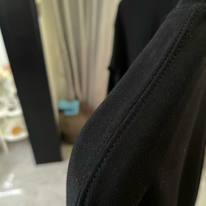 シャネル「Chanel」ダブルC ロゴ プリント スウェットシャツ