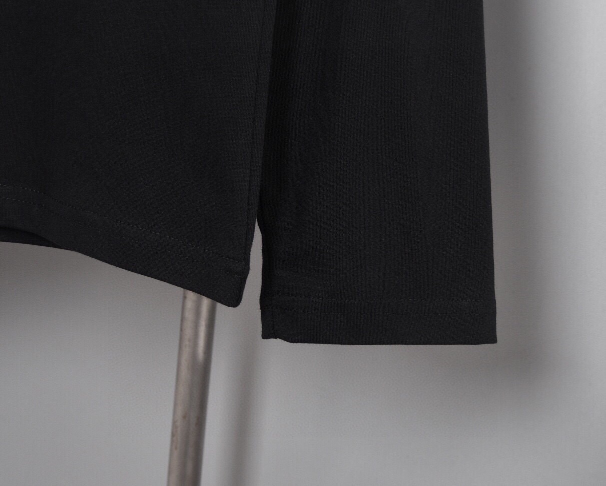 シャネル「Chanel」ロゴ プリント クルーネック スウェット