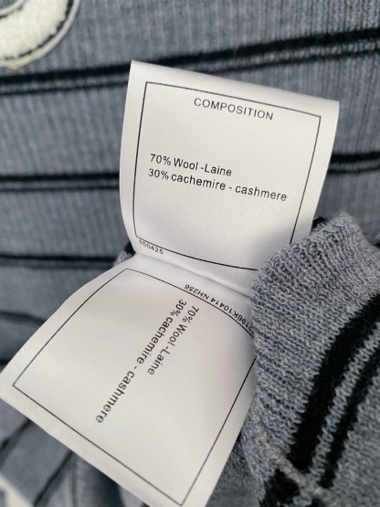 シャネル「Chanel」ロゴ ボタン ニット セーター