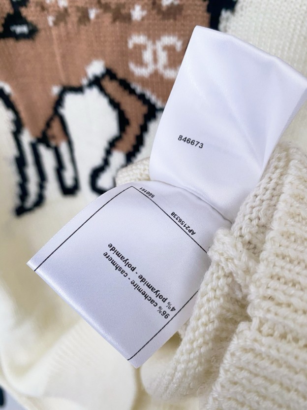 シャネル「Chanel」ロゴ ボタン ニット セーター