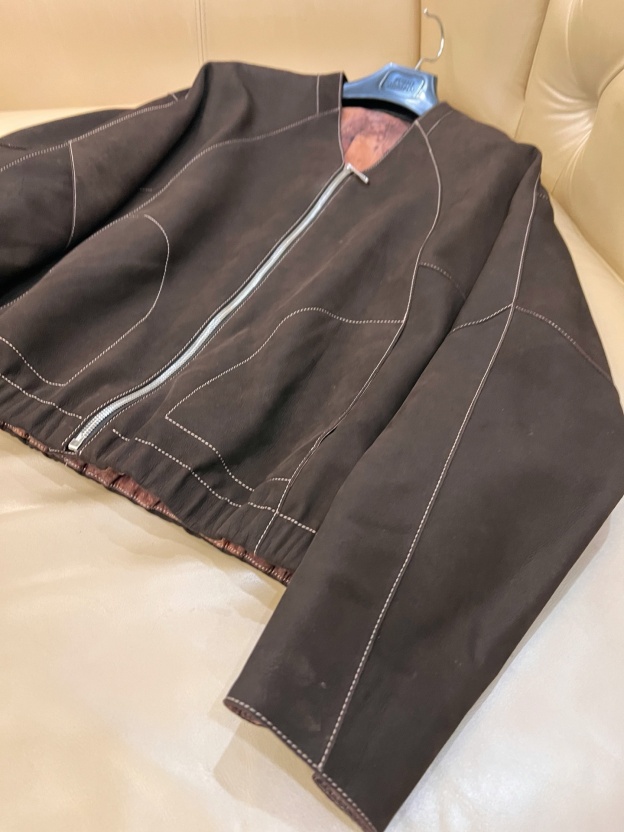 エルメス「Hermès」ヴォー カルフスキン トリムド ブレザー