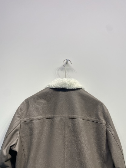 エルメス「Hermès」2025 オートン/ウィンター レザー ジャケット イン エトウープ