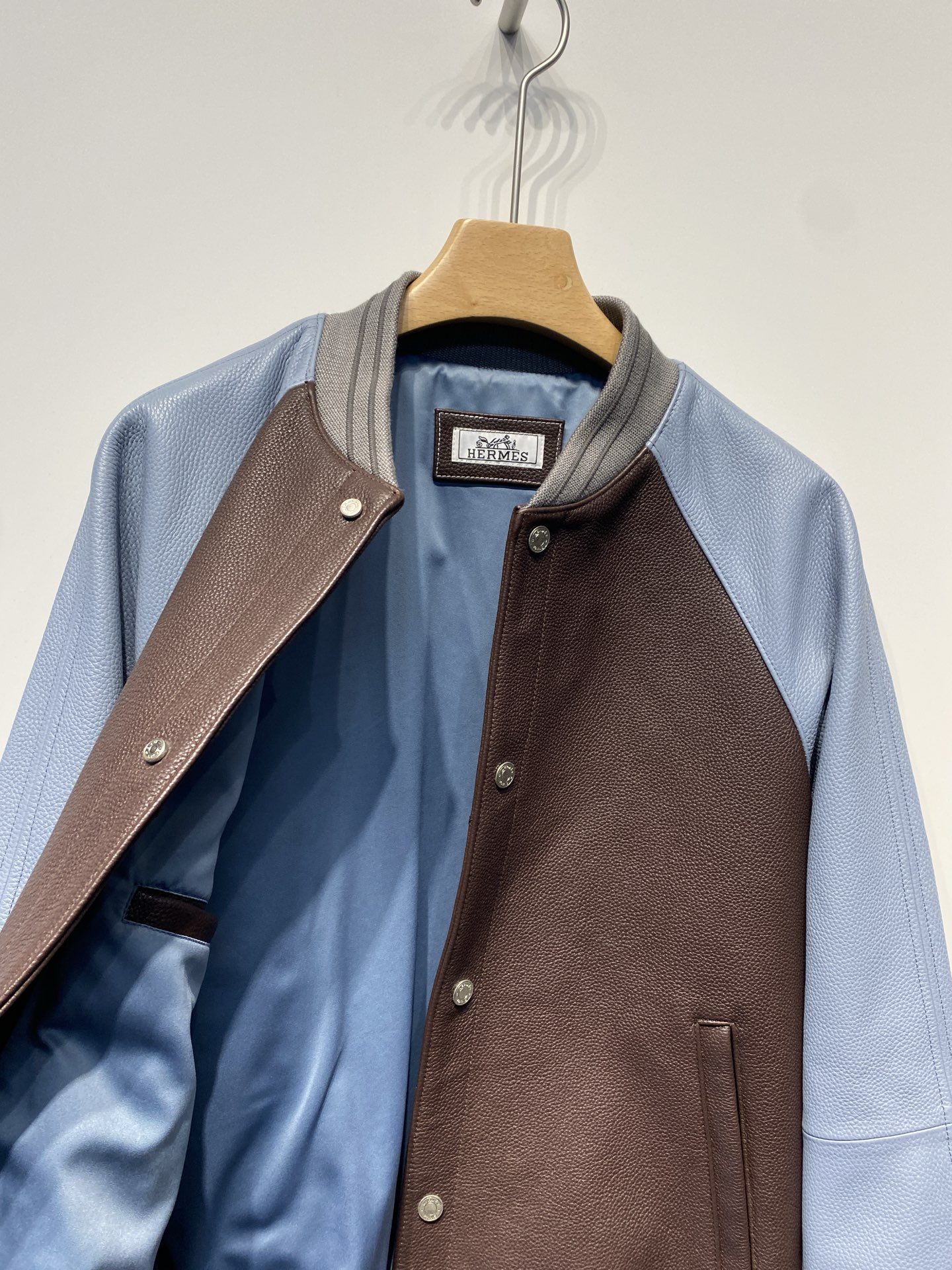 エルメス「Hermès」アーリー オータム ベースボール レザー ジャケット