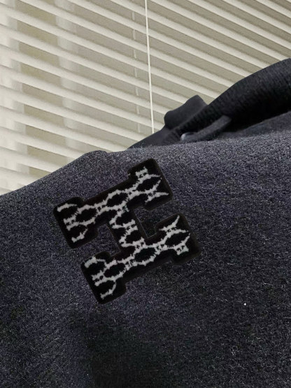 エルメス「Hermès」ロゴ フーディッド ウール ニット