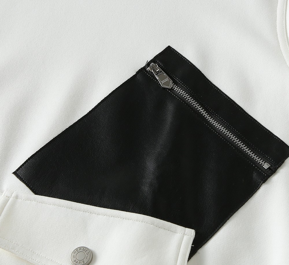 エルメス「Hermès」レザーポケット クルーネック スウェットシャツ