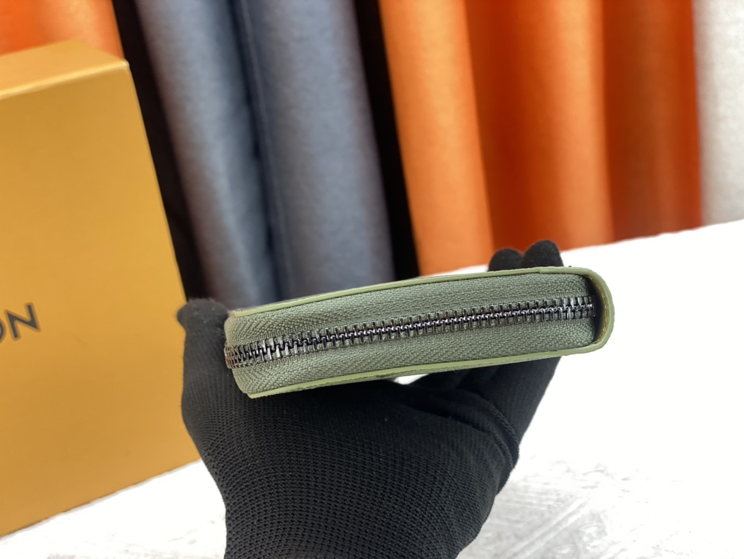 ルイ・ヴィトン「Louis Vuitton」ジッピーウォレット･ヴェルティカル