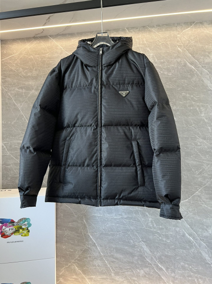 プラダ「Prada」ジャカード フード付き ダウンジャケット