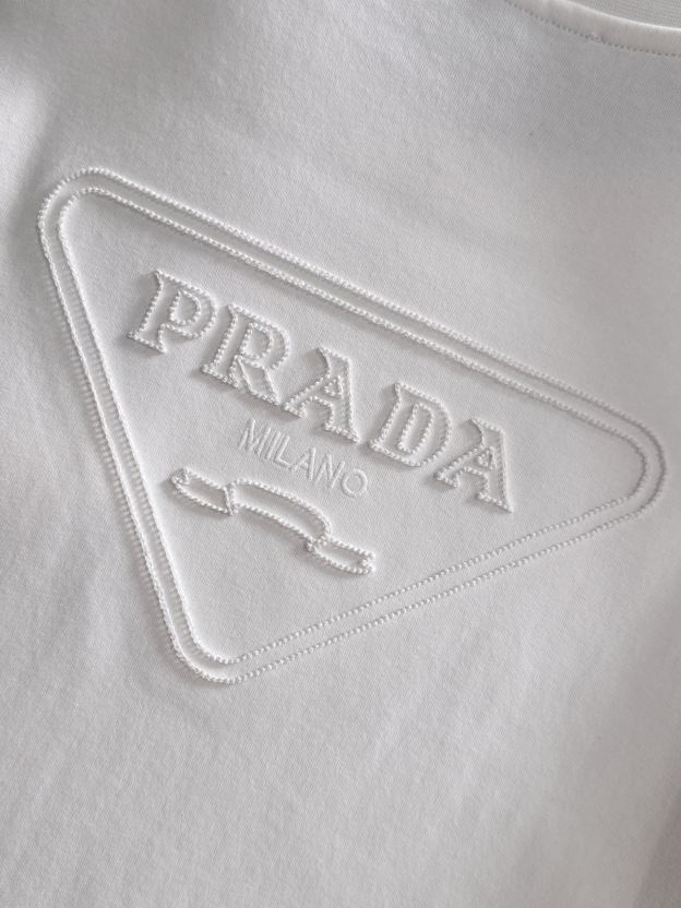 プラダ「Prada」ハイデンシティ モダール スウェットシャツ