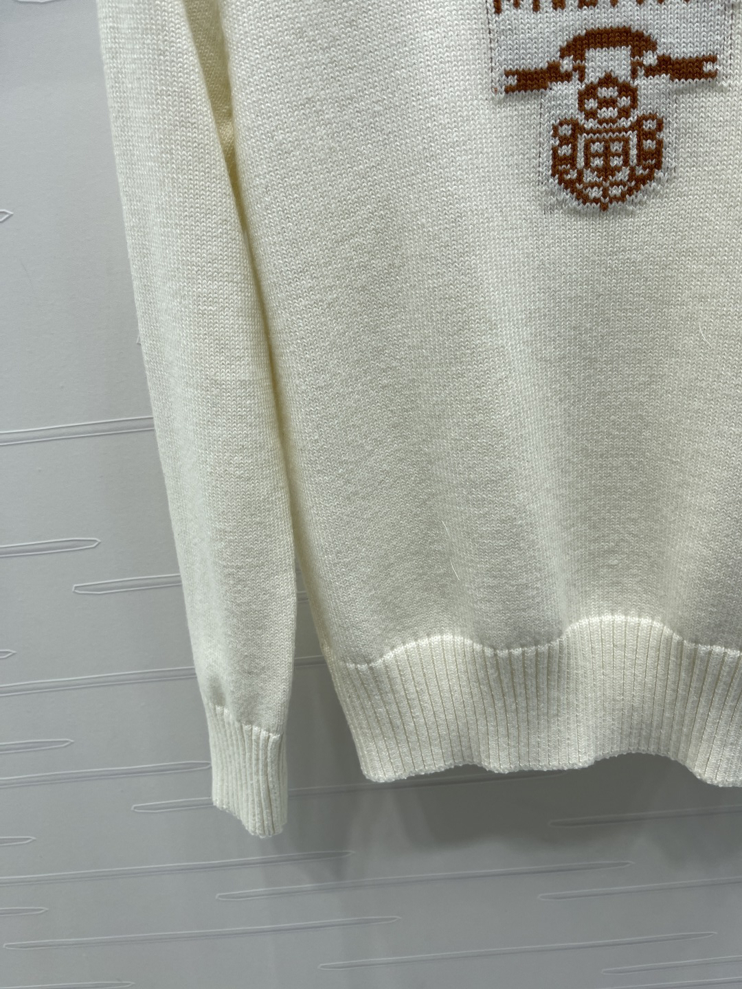 プラダ「Prada」レター ロゴ クルーネック セーター