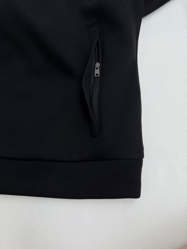 プラダ「Prada」テクニカル ジャケット