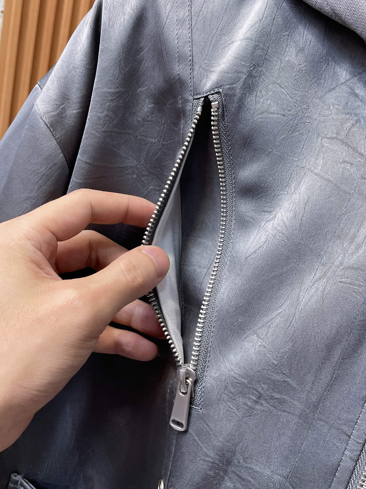 ディオール「Dior」テクニカル ジャカード ダウン ジャケット