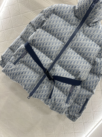 ディオール「Dior」ボンテック キルト ベルテッド ダウン ジャケット