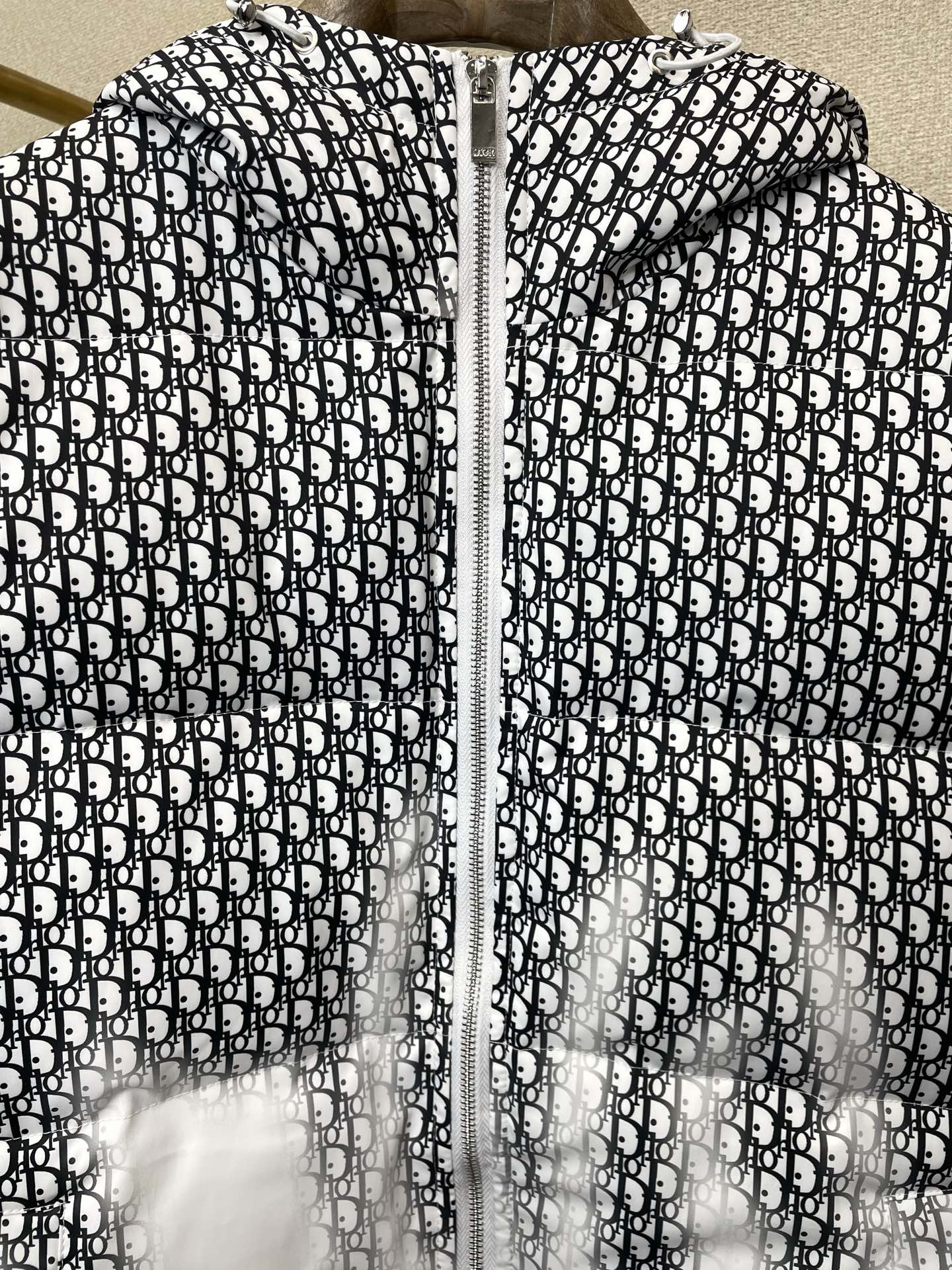 ディオール「Dior」スタンドカラー ジャカード キルト ダウン ジャケット