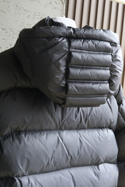 ディオール「Dior」ダウンジャケット