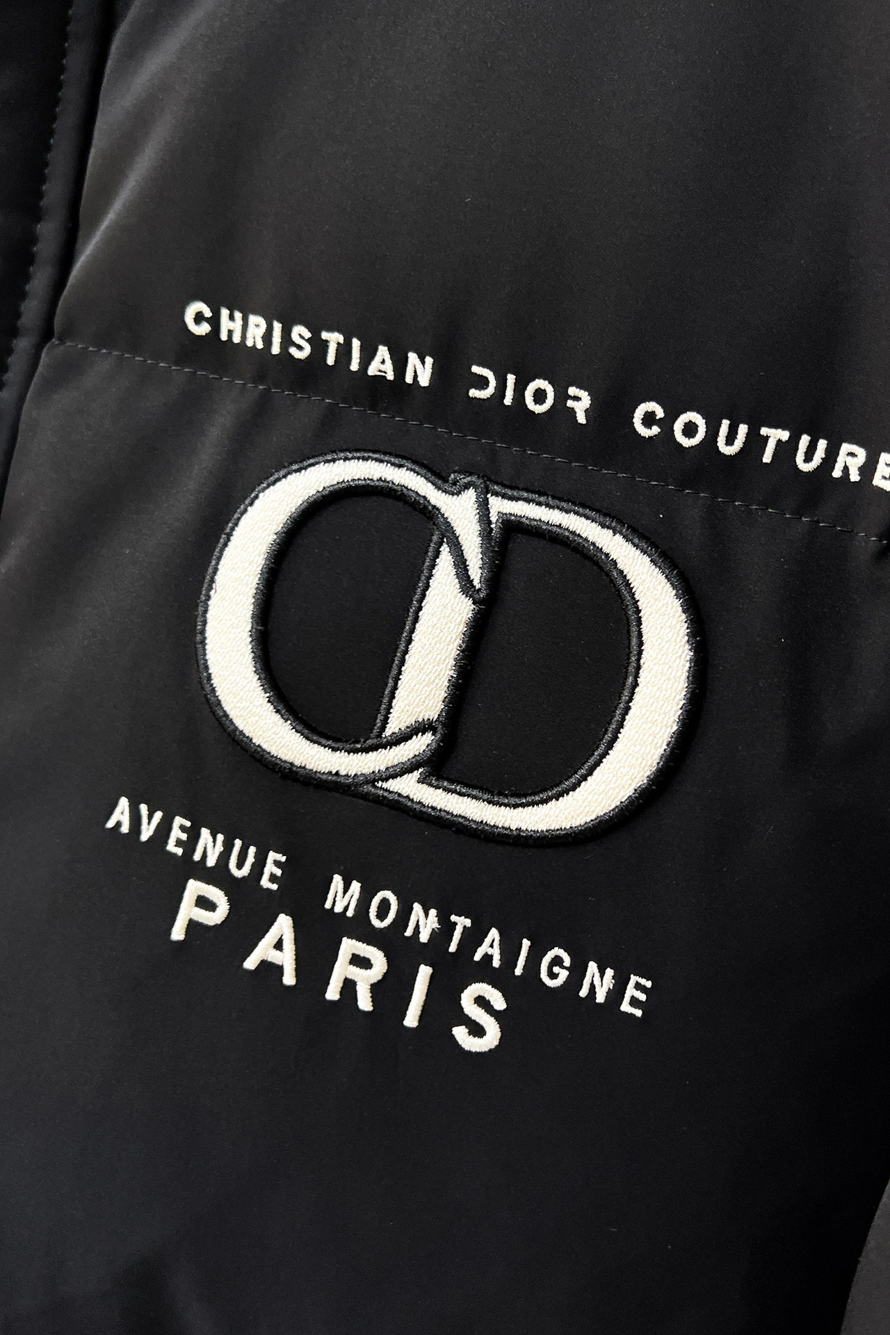 ディオール「Dior」モダン ダウンジャケット