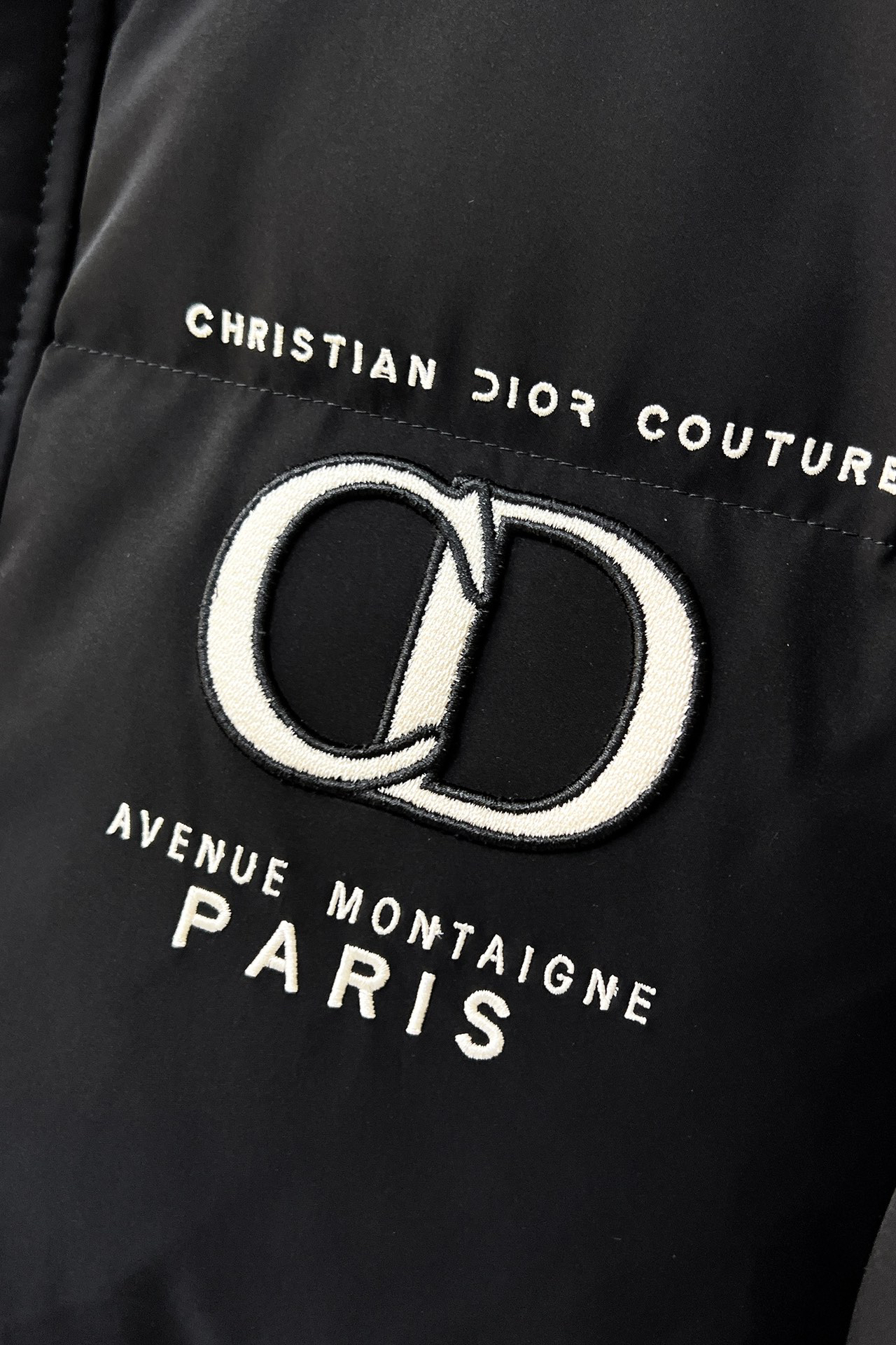 ディオール「Dior」モダン ダウンジャケット