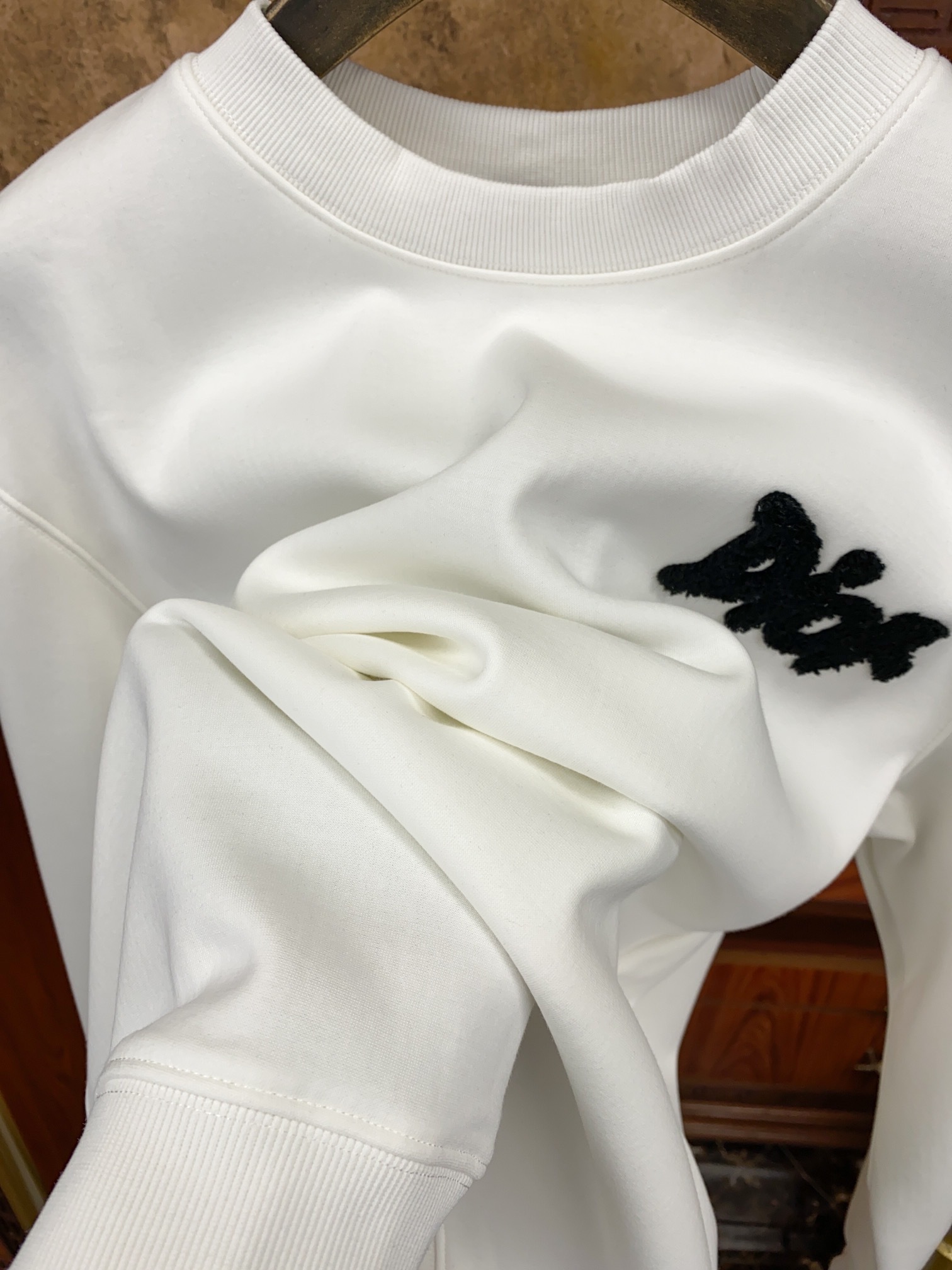 ディオール「Dior」エンブレム タオル刺繍 スウェットシャツ