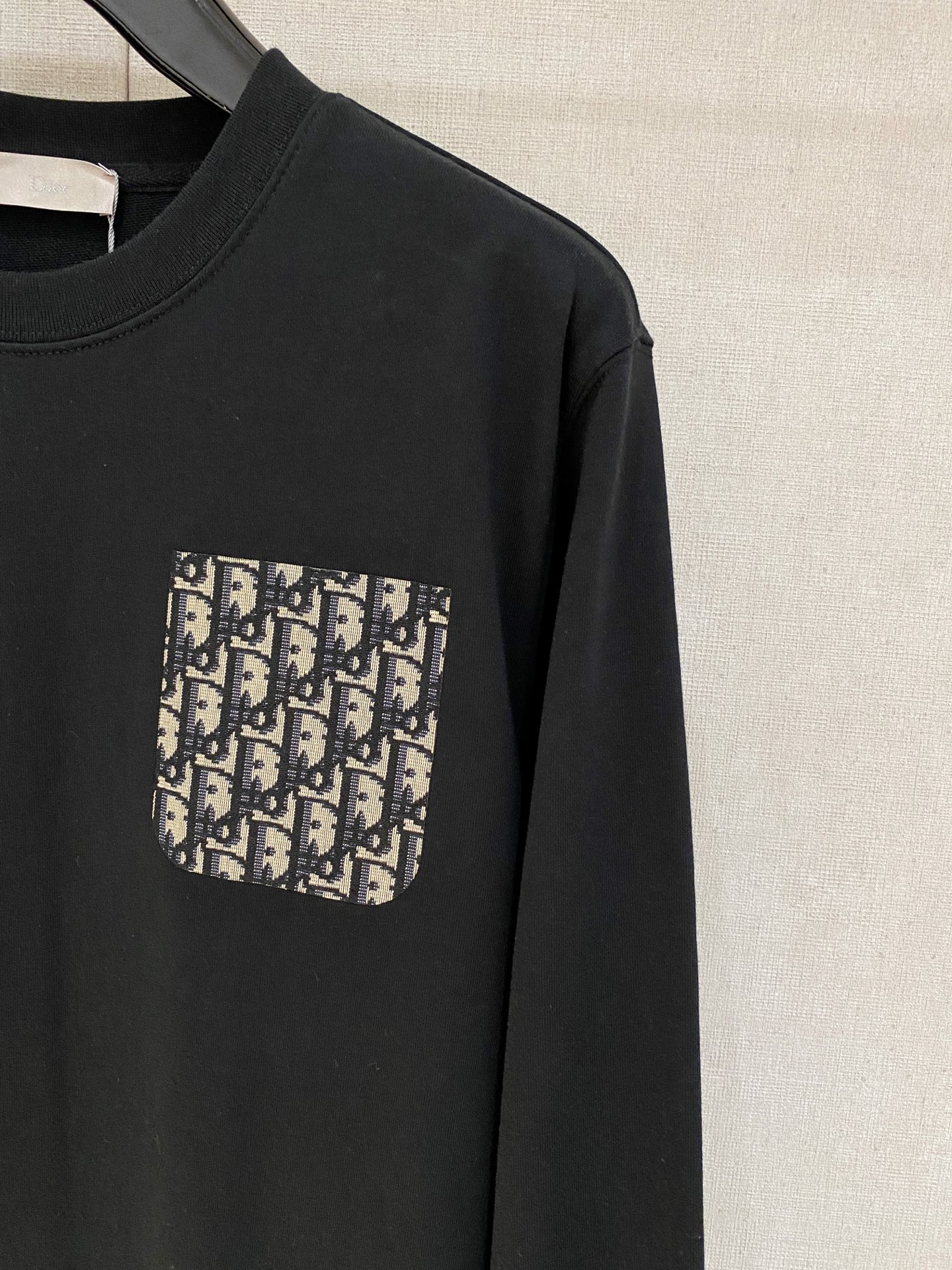 ディオール「Dior」エッセンシャル クルーネック スウェットシャツ