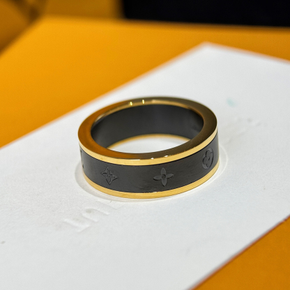 ルイ・ヴィトン「Louis Vuitton」ブラックセラミックリング