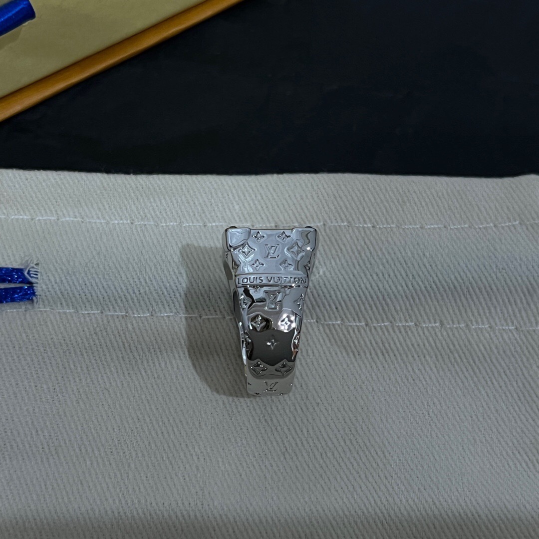 ルイ・ヴィトン「Louis Vuitton」Blossom ミニリング