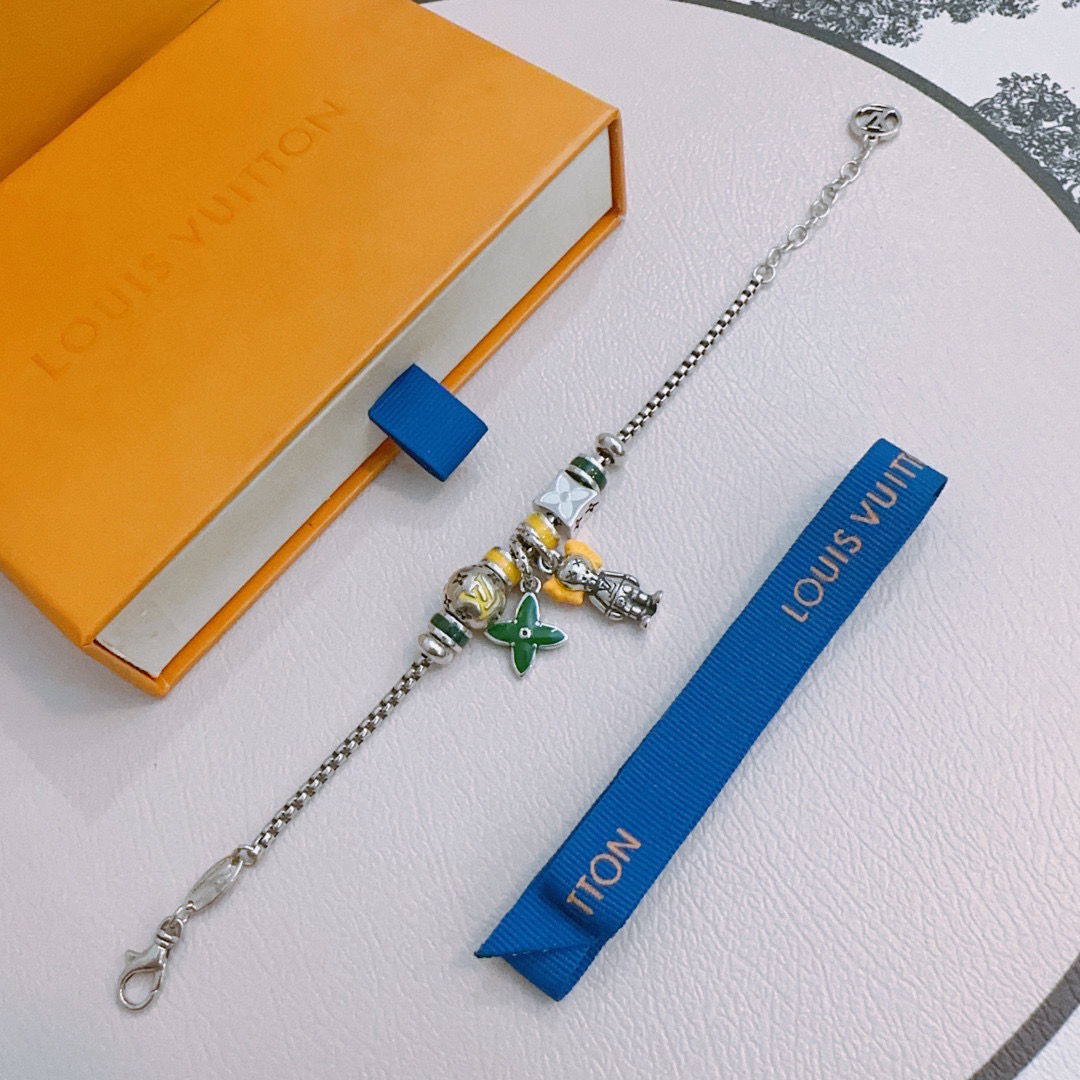 ルイ・ヴィトン「Louis Vuitton」RECYCLED ブレスレット