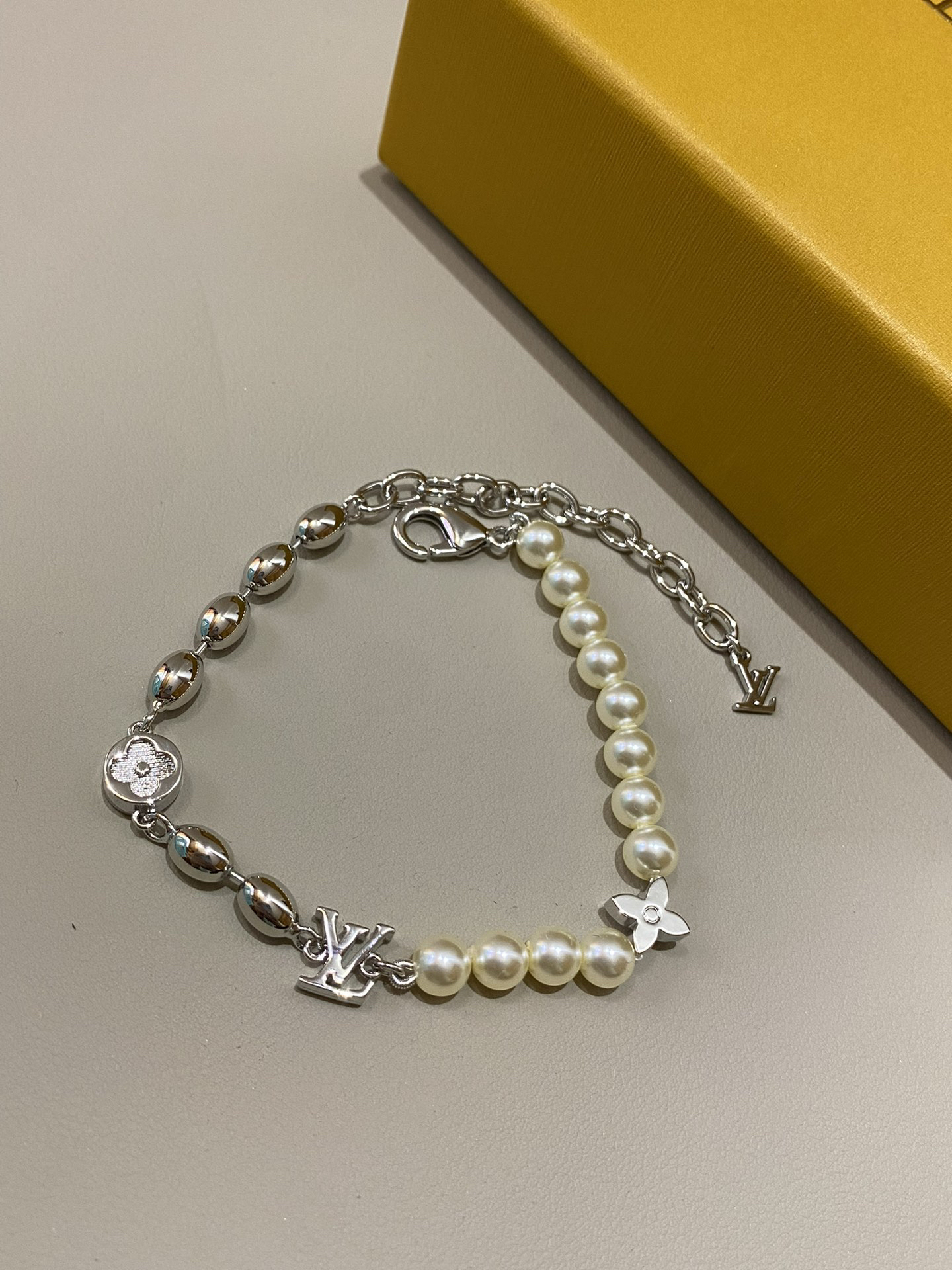 ルイ・ヴィトン「Louis Vuitton」Color Blossom ブレスレット